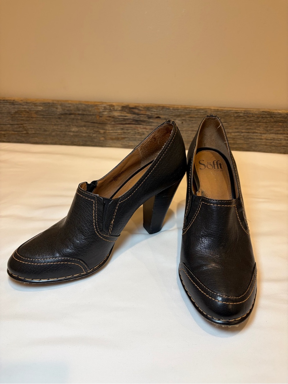 Sofft Black Leather High Heel Slip-On Pumps women’s 7 1/2